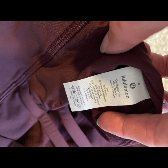 Lululemon size 8 bra - Picture 3 of 3